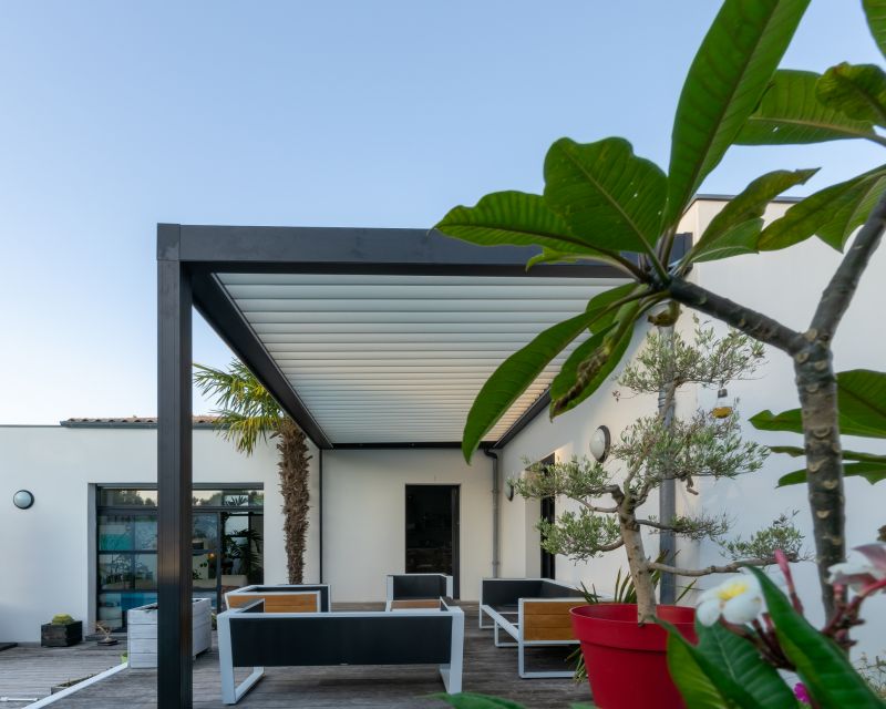 Retractable Awning Installation detail