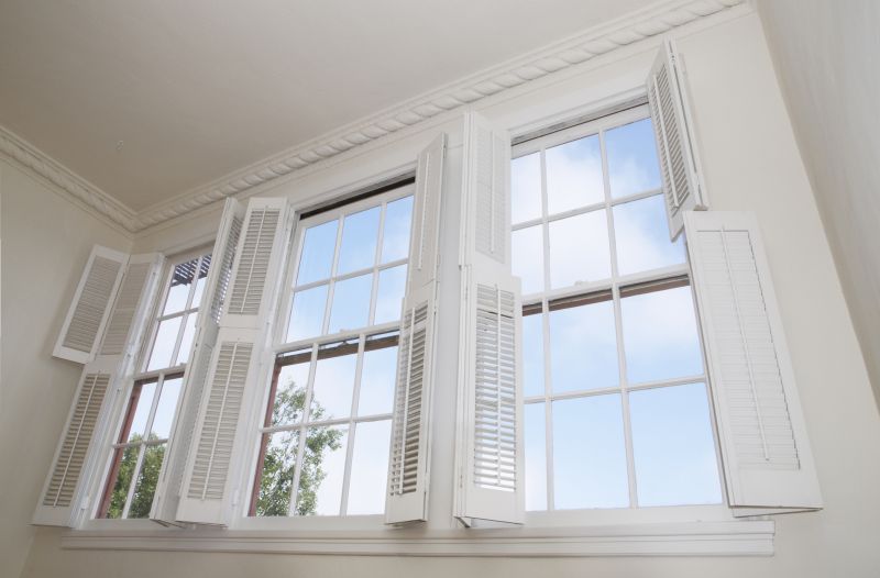 Shutter Reattachment in Kansas City, KS